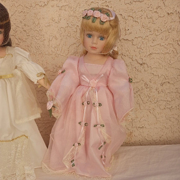 Porcelain Angel Doll The Heritage Collection PINK OR WHITE **CHOICE* - Picture 13 of 16